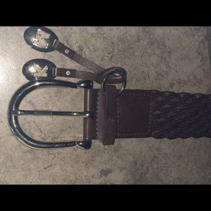 MK woman’s belt